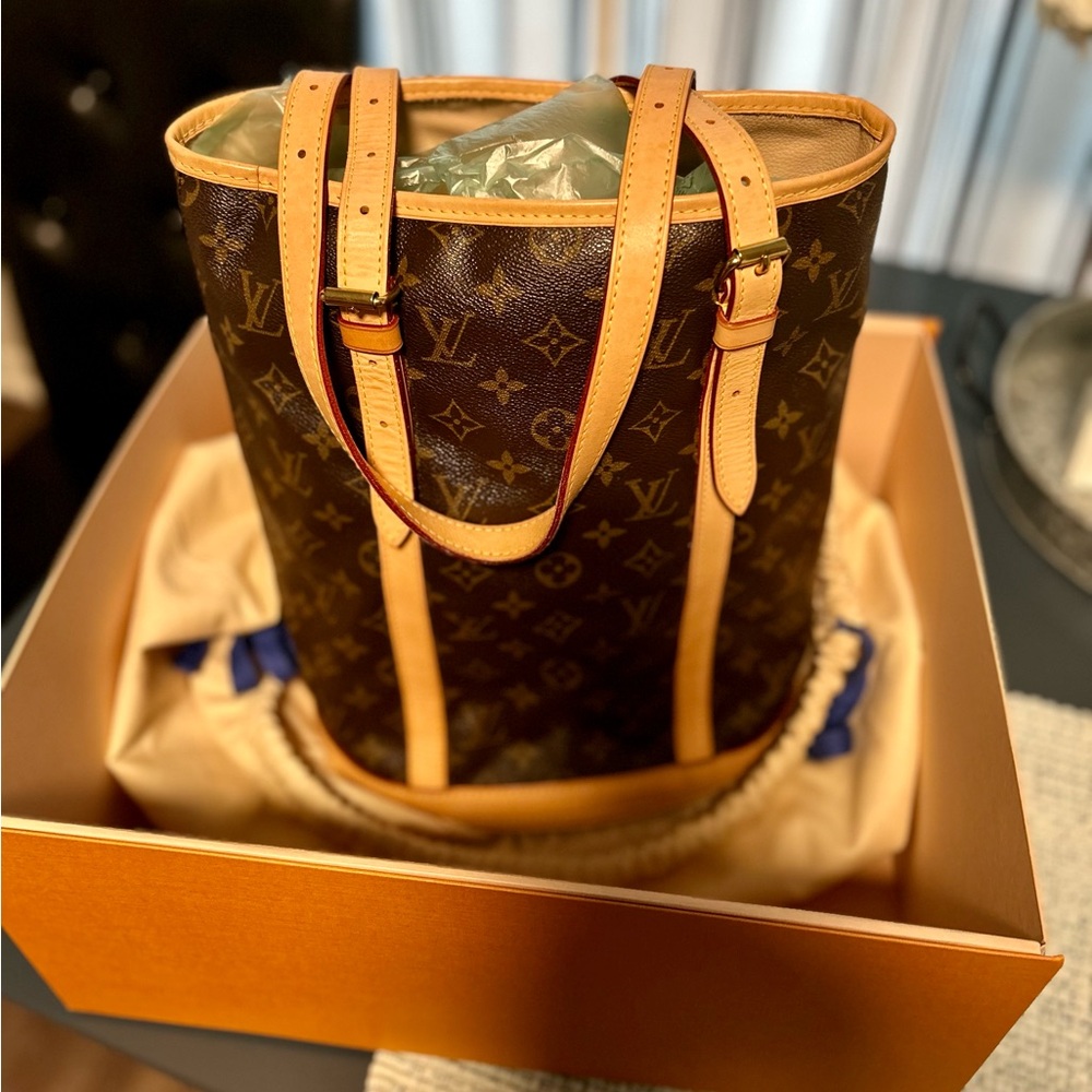 AUTHENTIC Louis Vuitton Monogram Vintage Bucket GM PRISTINE CONDITION